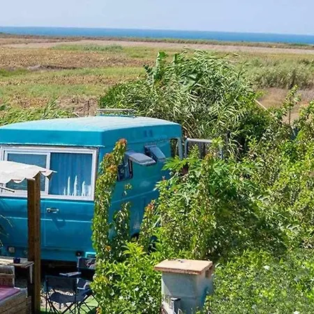 Jabuti Autocaravana Con Porche Y Aparcamiento Cadix