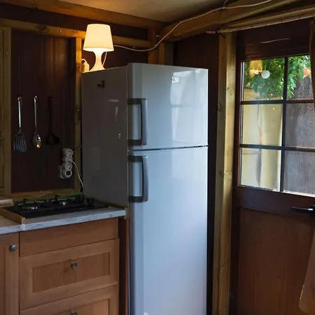 Jabuti Autocaravana Con Porche Y Aparcamiento Campeggio *