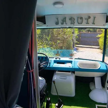Jabuti Autocaravana Con Porche Y Aparcamiento キャンプ場 カディス