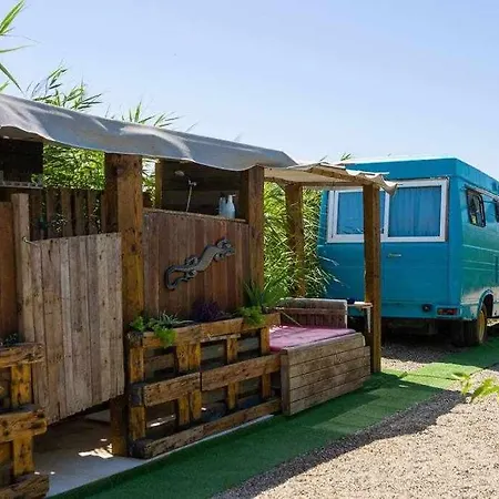 Jabuti Autocaravana Con Porche Y Aparcamiento キャンプ場